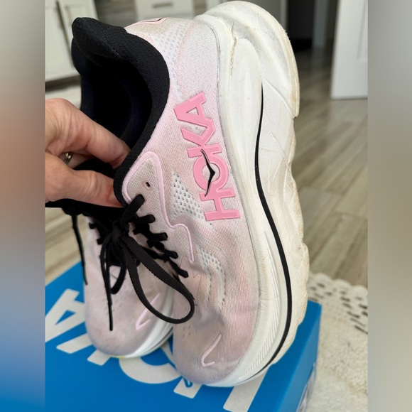 Hoka Women's Clifton 10 
✨carnation pink/starlight glow ✨ - Picture 3 of 11
